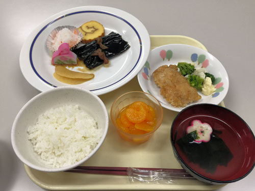 食いしん坊事務員の給食