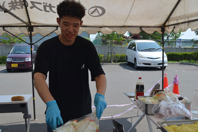 すずらん病院の中心で夏祭りを叫んだ中年