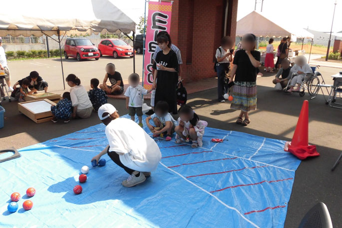 すずらん病院の中心で夏祭りを叫んだ中年