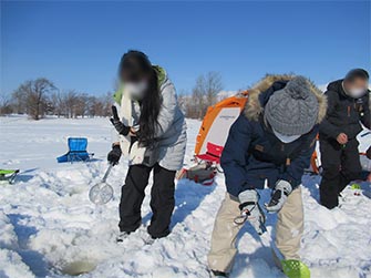 釣れるかな？わかさぎ釣り体験！