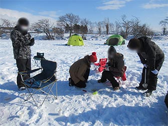 釣れるかな？わかさぎ釣り体験！